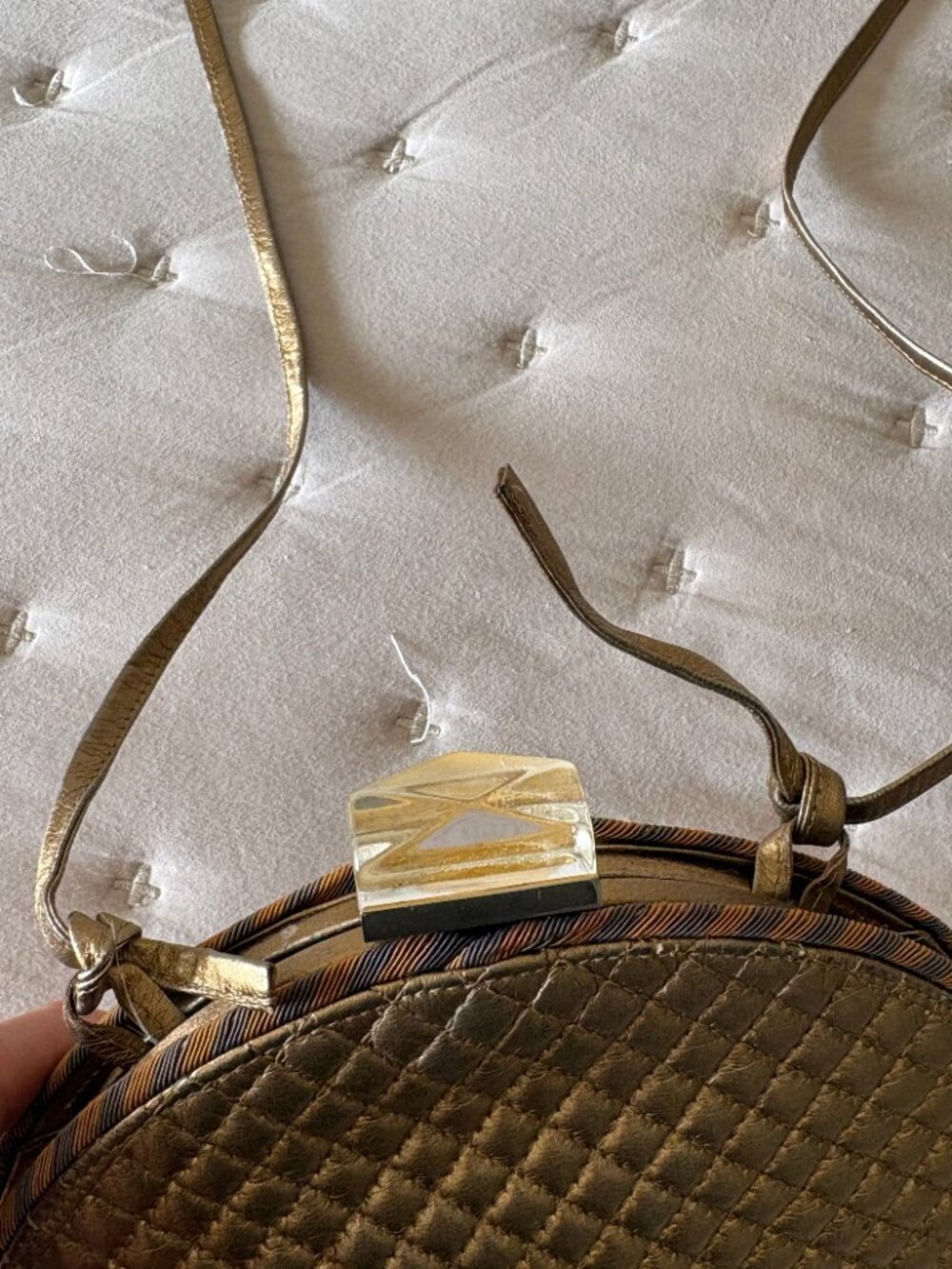 1990's Bottega Veneta Gold Quilted Clutch with Lucite Clasp - Picture 4 of 6